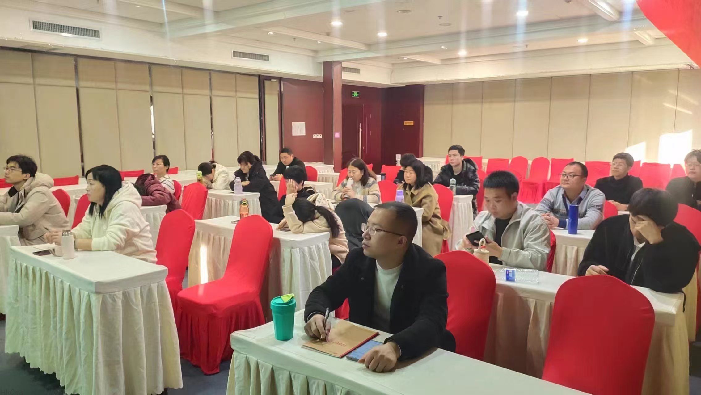 清河跨境电商园举办AI智能技术知识培训会