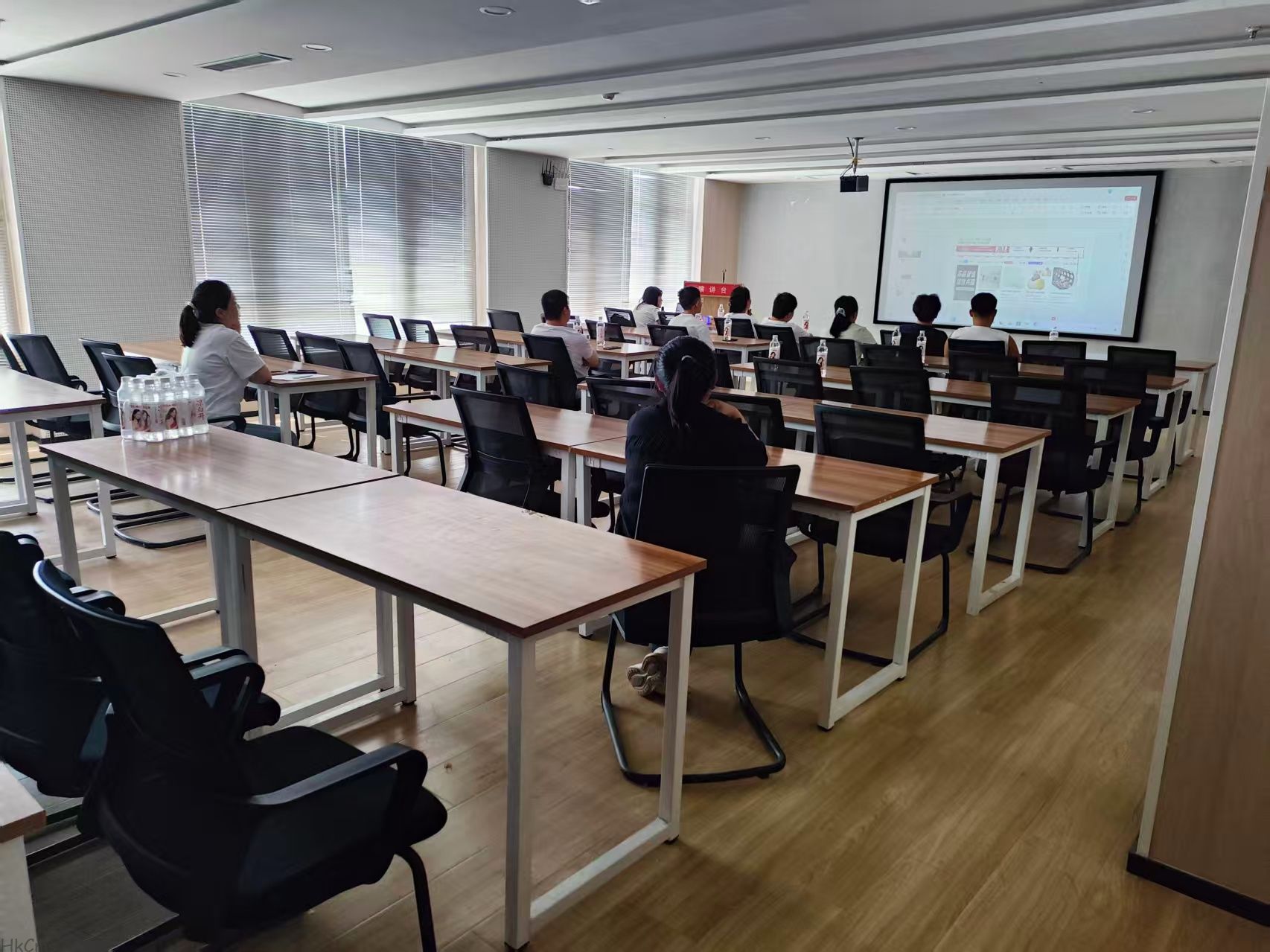 清河跨境电商园举办阿里巴巴培训会